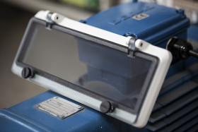 Okno kontrolne 234mm 46277-3, DIN 43880 RS PRO Poliwęglan