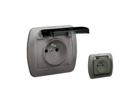 AKORD Gniazdo pojedyncze z uziemieniem IP44 z przesłonami torów prądowych zaciski śrubowe klapka transparentna aluminiowy metali