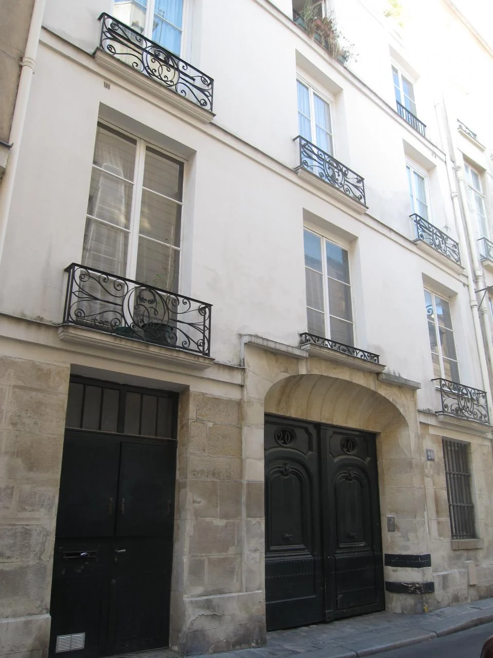 Monet shared an apartment with Bazille and Renoir in 1866-67 at 20 rue Visconti, Paris (6th arrondissement)
