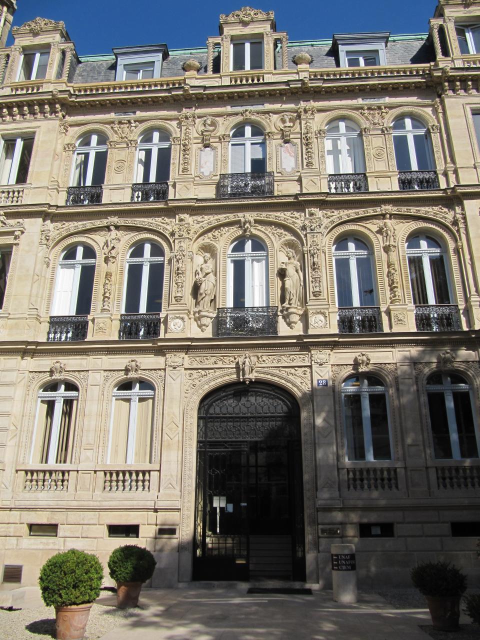 When he married Mette Gad in 1873, they moved here, 28 Place St Georges, Paris (9th arrondissement) and stayed until 1875.
