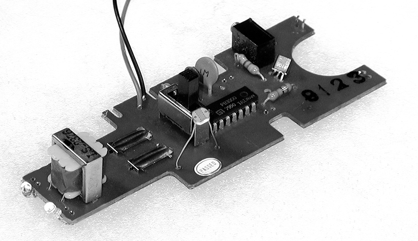 Photoresistor in place of a clock resistor