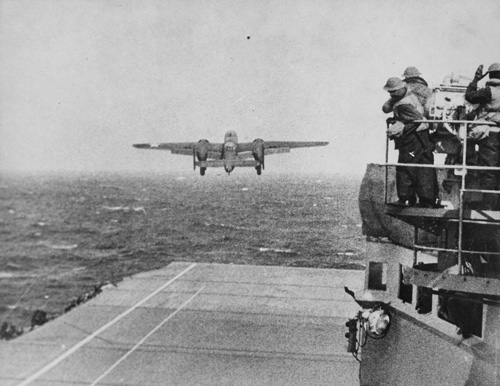 A B-52 lifts off from the deck of the USS Hornet on its way to bomb Tokyo