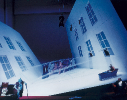 Die-Verfolgung-und-Ermordung-Jean-Paul-Marats-dargestellt-durch-die-Schauspielgruppe-des-Hospizes-zu-Charenton-unter-der-Anleitung-des-Herrn-de-Sade