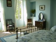 bedroom chez Annie & Georgina