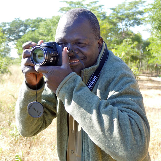 new digital cameras and precision binoculars for pdc uk trackers