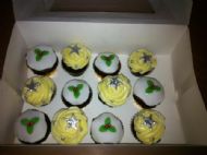 Mini Christmas Puddings and Christmas Star Cupcakes
