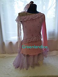 Victoria Tia design in Pink/Lilac