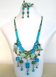 1853 Aqua/Green Collar & Earrings £29.95
