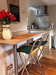 Breakfast bar