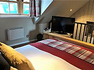 Bedroom has a 32
