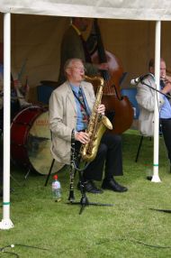 Bill Salmond's Band get going