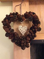 Pine Cone Wreath