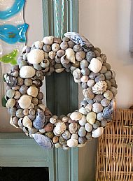 Shell wreath £12.99