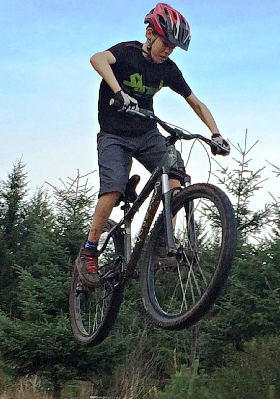 shredxs tee shirt big air