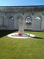 Monument in center panels