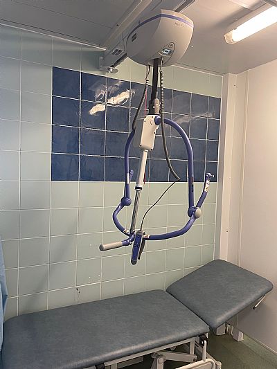 hoist in changing room