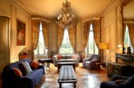 Large Salon