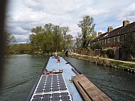 Entrance to Oxford canal on right
