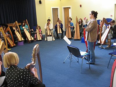 karen leading a workshop for the glasgow branch of the clarsach society