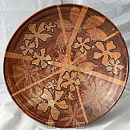 Fruit bowl decorated with flowers and lines