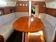 'Classic' saloon