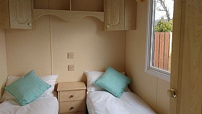 twin bedroom