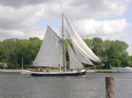Sailing ship