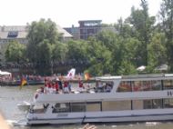 Japan fans on the Main river