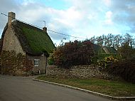 Oct 2002 - Thatches in Pudding Lane from Pilton Road.