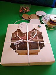 Example of a gift box.