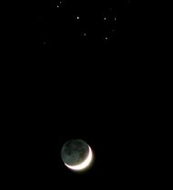 Seven Sisters and Old Moon in New Moon's Arms 04/2005 - Eric Walker
