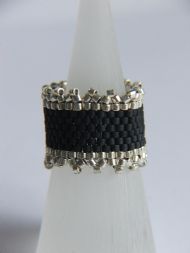 METALLIC SILVER & MATT BLACK 