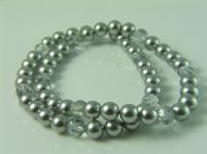 SET OF 2 PEARL & CRYSTAL BRACELETS ON ELASTIC IN LIGHT GREY