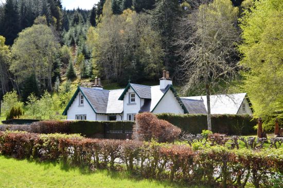 Lodge On Loch Ness Home