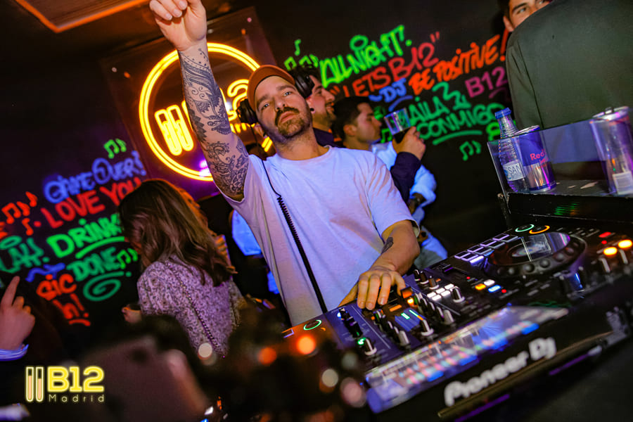 b12-musica-discoteca.jpg