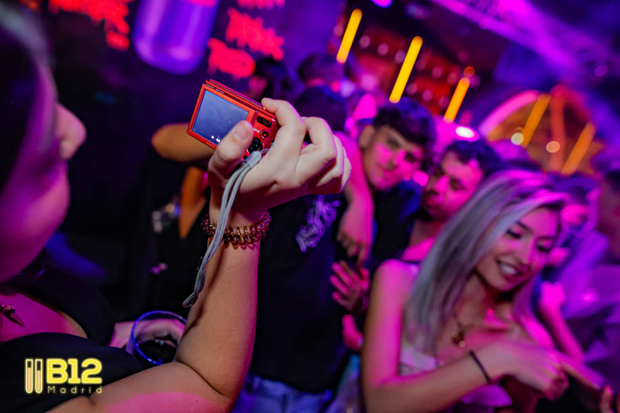 discoteca-salir-de-fiesta-b12-madrid.jpg