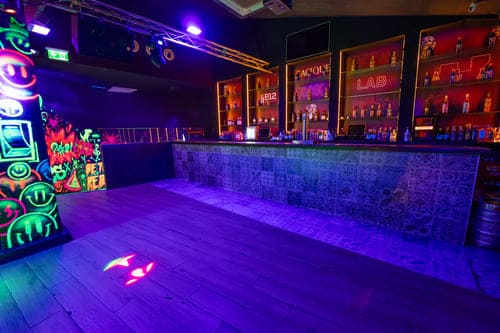 Bar con sala de fiestas en Madrid - Local B12 