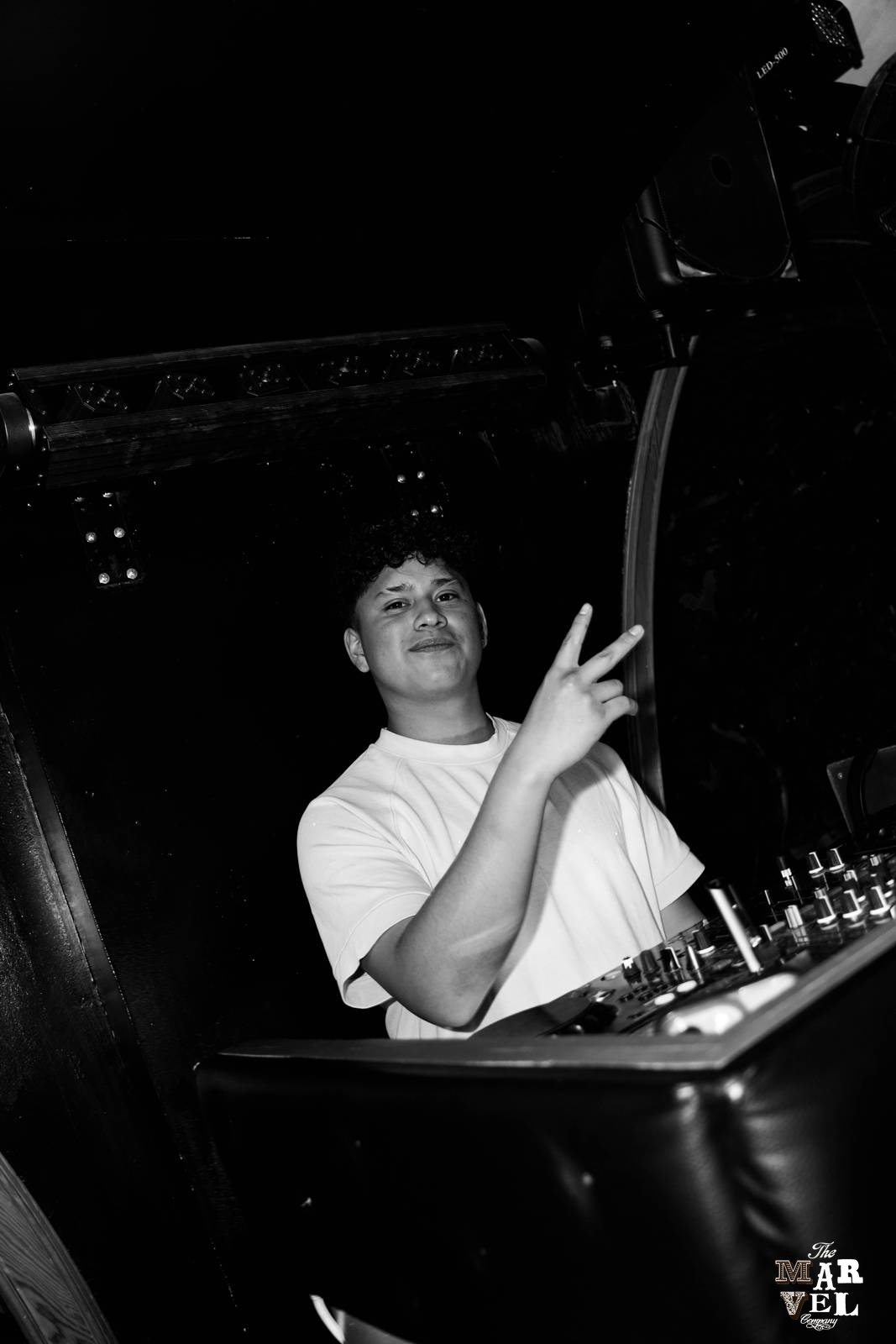 Fiesta-sabado-9-mayo-discoteca-marvel-madrid-11.jpg