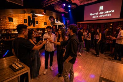 Local con catering para fiestas de empresa en Madrid - Marvel