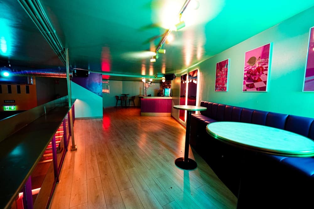 Bar para organizar eventos a mediodia en Madrid Chamber&iacute; - Pizpireta bar