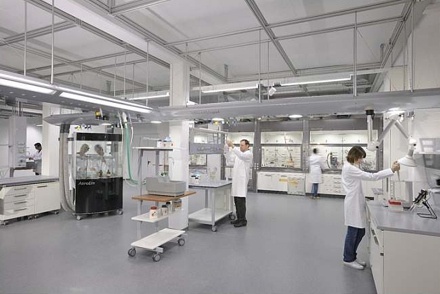 Instalacje HVAC laboratoriów chemicznych – wyposażenie techniczne. Wentylacja ogólna. 
