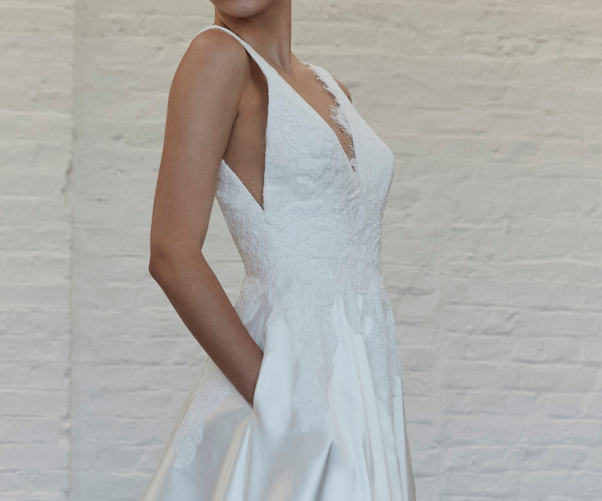 SASSI HOLFORD VIOLET WEDDING GOWN