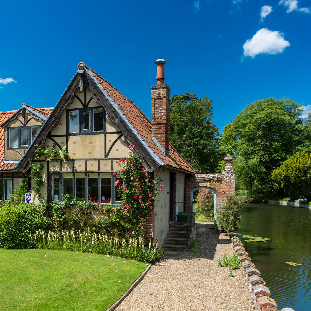 Holiday cottages in North Norfolk with breathtaking walks Sawday's