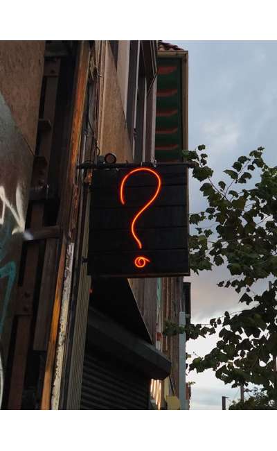 Image de couverture de Questions