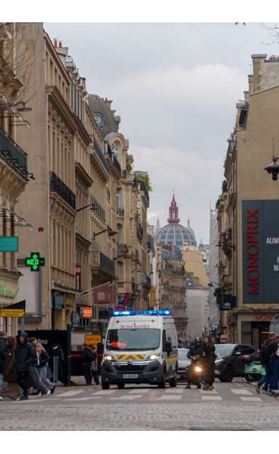 Image de couverture de Attention aux clous: Recueil 1983-87