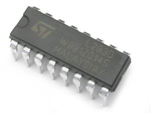 Circuit intégré L293D (solarbotics.com)