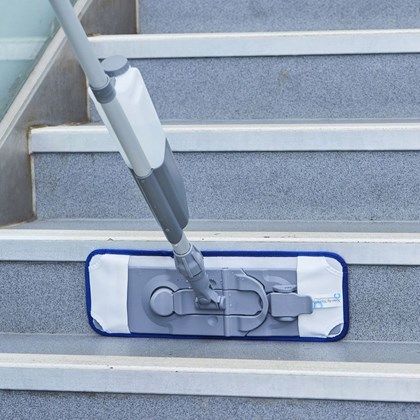 Microfibre Spraying Mop Kit | Select Catering Solutions Ltd Microfibre Spraying Mop Kit | Select Catering Solutions Ltd