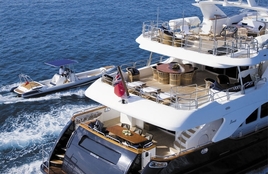 VIP Trackside Yacht - Exterior