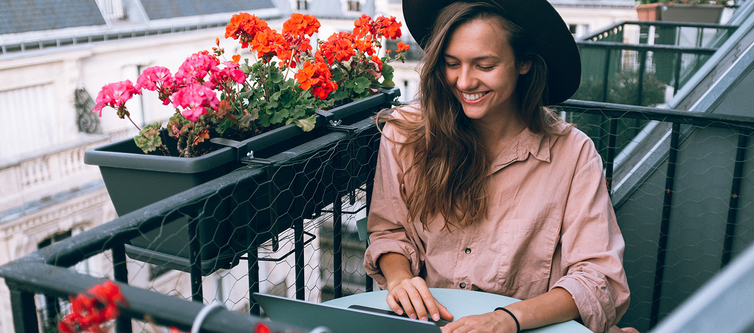 Reasons to Become a Digital Nomad