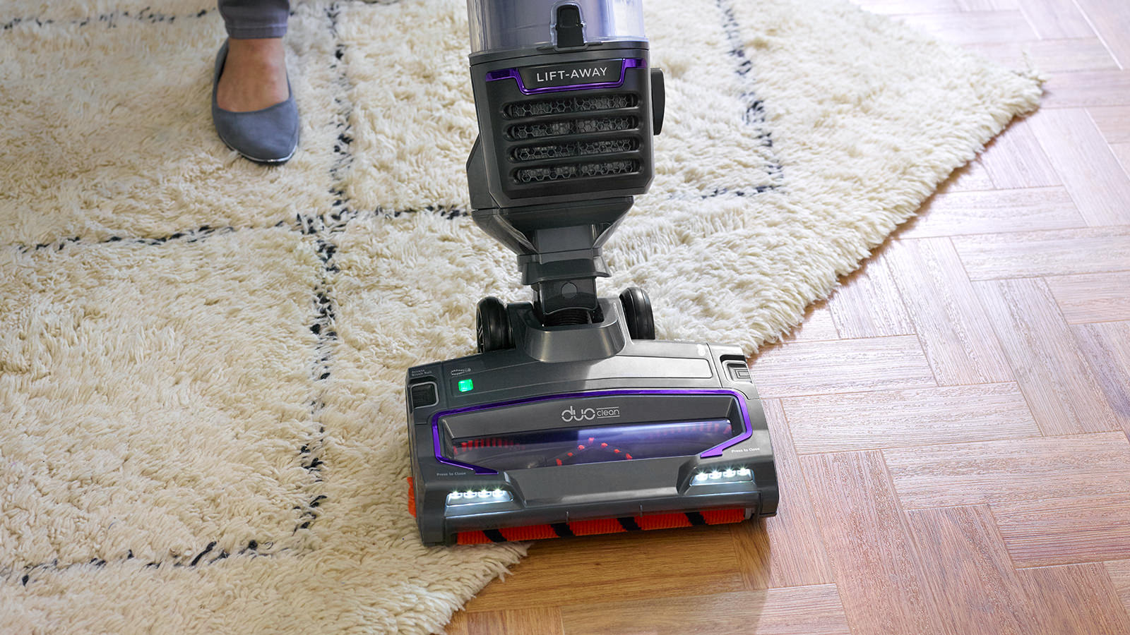 Shark DuoClean LiftAway Upright Vacuum Cleaner NV700UK Shark